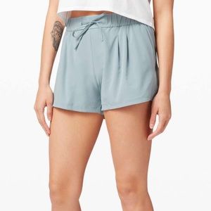 Lululemon Stroll at Sundown Short 3"